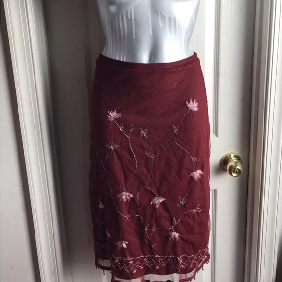 Zashi Sheer Overlay Lined Skirt -Ruby Floral Pattern Beaded Hem- Size M MEDIUM - Picture 2 of 13